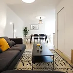 Spacious Family Duplex - Eiffel Tower 아파트 파리