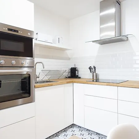 Апартаменты Spacious Family Duplex - Eiffel Tower