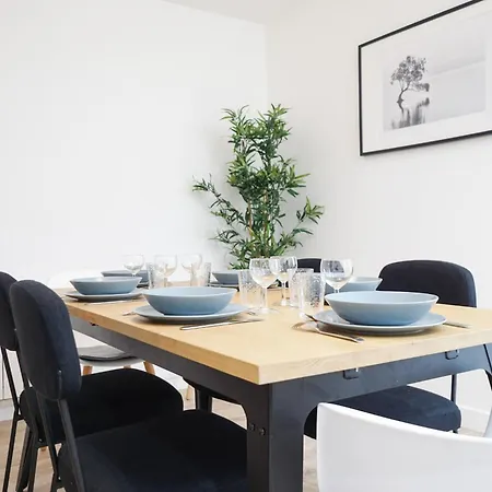 Spacious Family Duplex - Eiffel Tower شقة باريس