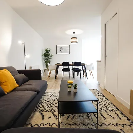 Апартаменты Spacious Family Duplex - Eiffel Tower