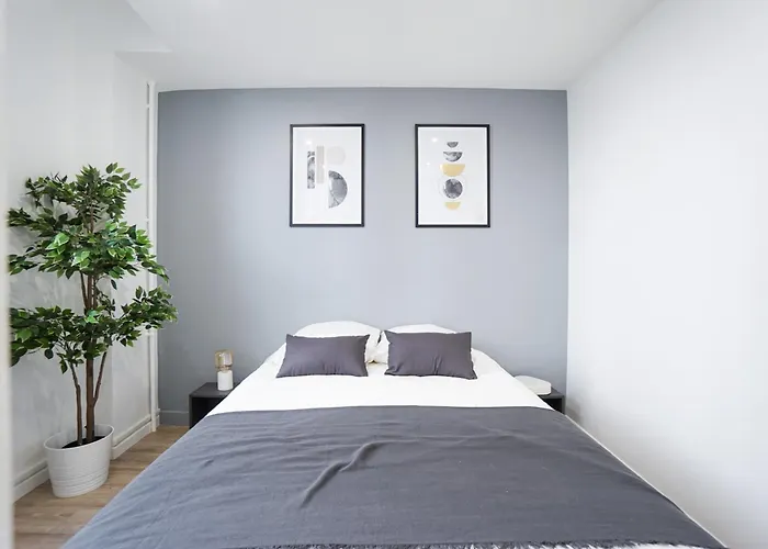 Spacious Family Duplex - Eiffel Tower شقة